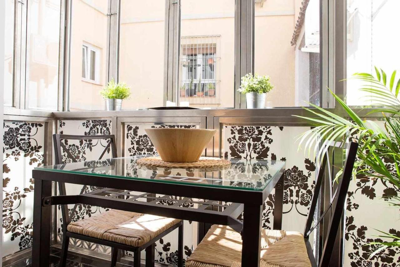 Where You Want To Be Acogedor Piso En El Centro Malaga Bagian luar foto