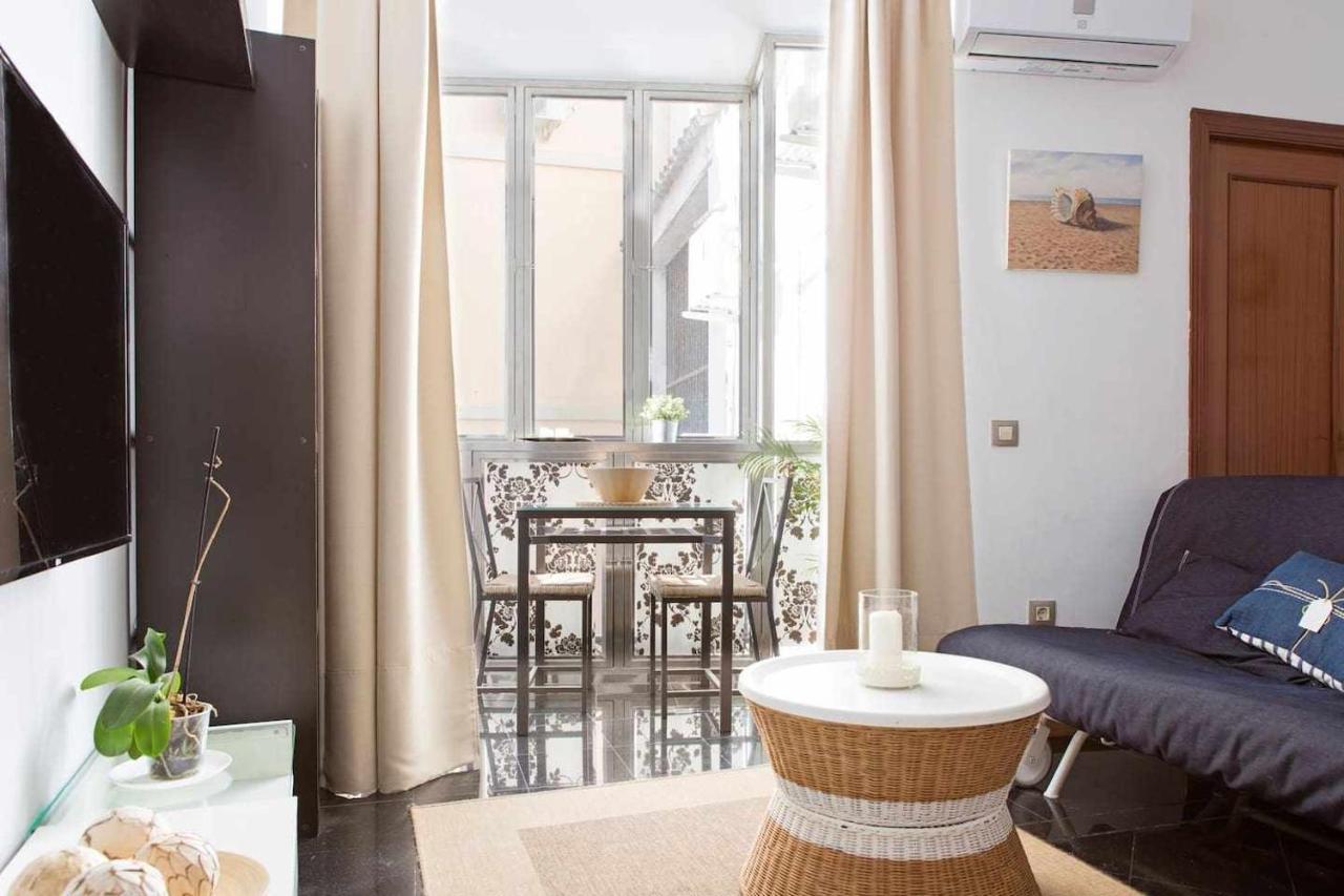 Where You Want To Be Acogedor Piso En El Centro Malaga Bagian luar foto