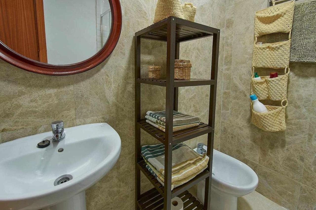 Where You Want To Be Acogedor Piso En El Centro Malaga Bagian luar foto