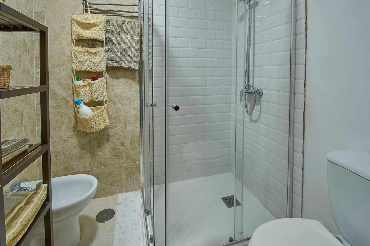 Where You Want To Be Acogedor Piso En El Centro Malaga Bagian luar foto