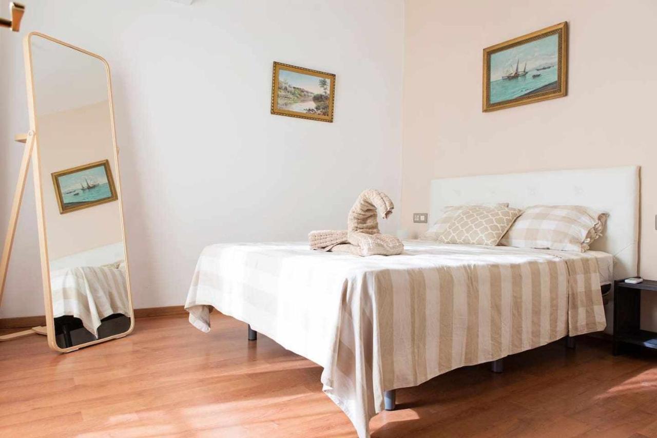 Where You Want To Be Acogedor Piso En El Centro Malaga Bagian luar foto